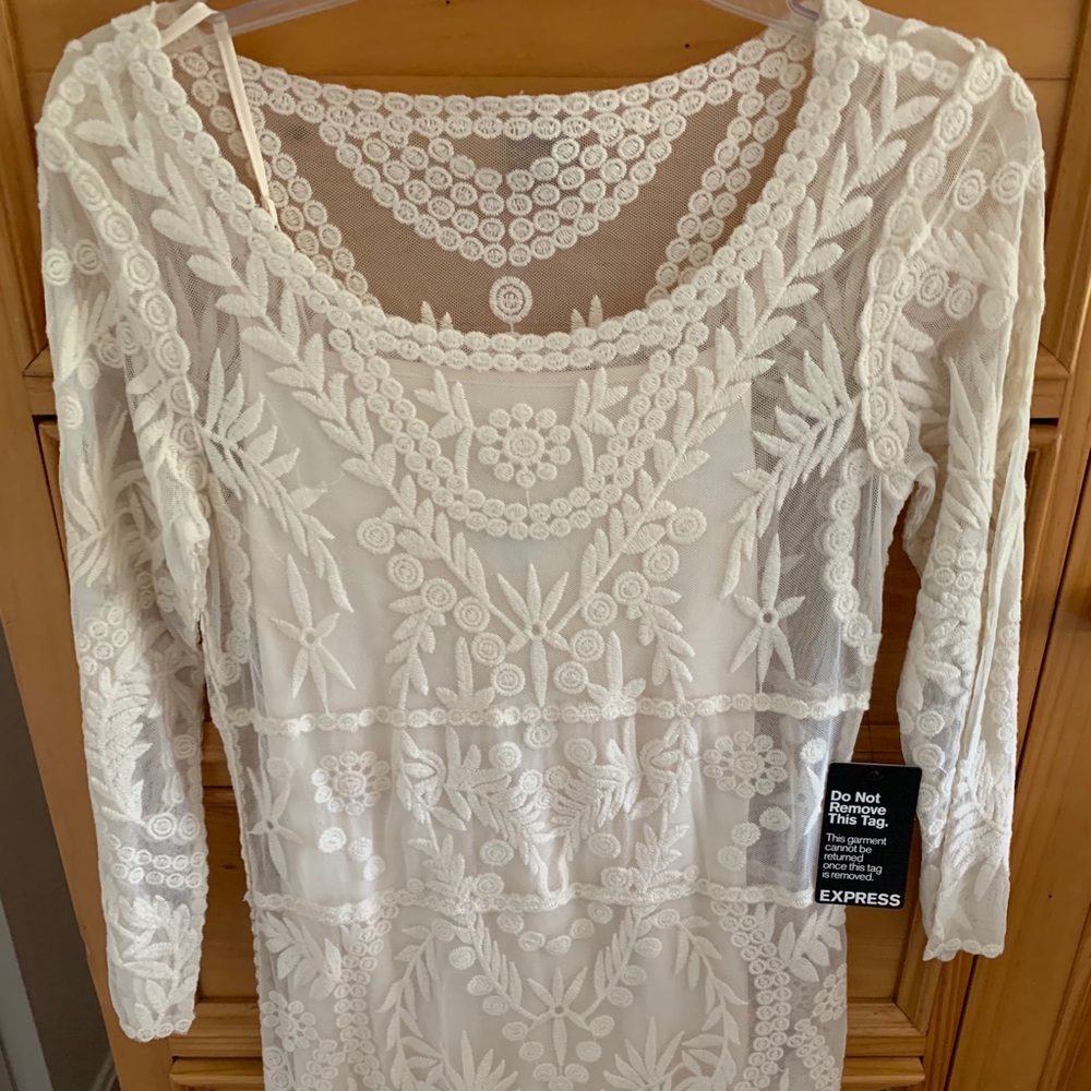 XS Express Long sleeve white dress NWT Never worn